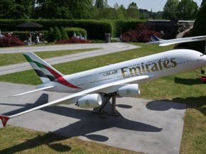 
À Bruxelles, le parc Mini-Europe accueille une reproduction spectaculaire de l’Airbus A380 aux couleurs d’Emirates. Une inst