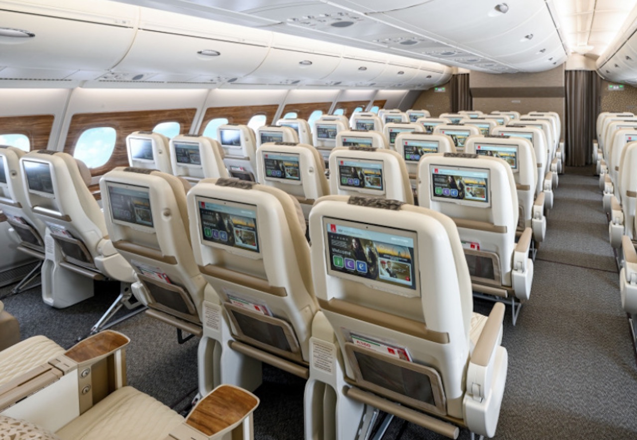 Airbus A380 et Boeing 777 : Emirates achève le rétrofit de 100 gros‑porteurs 2 Air Journal Airbus A380 et Boeing 777 : Emirates achève le rétrofit de 100 gros‑porteurs 2 Air Journal