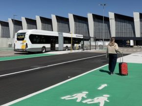 
À partir du 7 mai, les bus desservant Brussels Airport n’arriveront plus devant le terminal mais à une nouvelle gare routièr