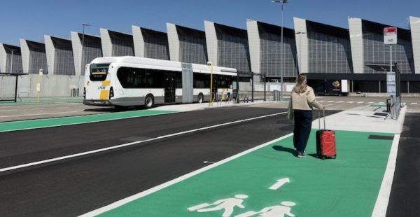
À partir du 7 mai, les bus desservant Brussels Airport n’arriveront plus devant le terminal mais à une nouvelle gare routièr