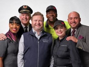 
Delta Air Lines a distribué le 13&nbsp;février 2026 quelque 1,3&nbsp;milliard de dollars à ses employés dans le cadre de son 