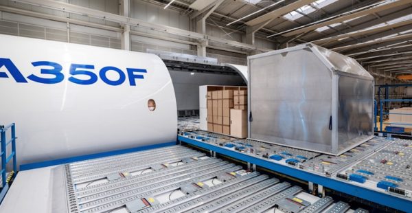 
Airbus franchit une nouvelle étape clé dans le développement de son A350F, avec l’installation en cours de sa gigantesque po