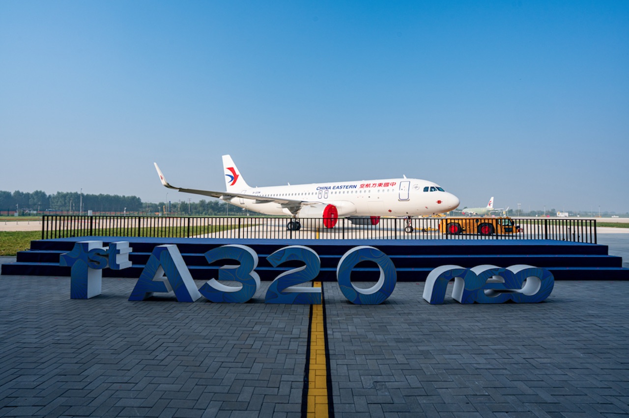 Airbus livre à China Eastern le premier A320neo sorti de sa deuxième ligne de Tianjin en Chine