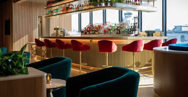 
British Airways franchit une étape majeure dans l’expérience premium offerte à ses clients en inaugurant deux lounges flamba
