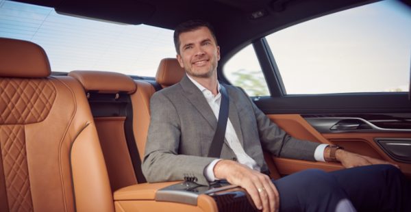 
Emirates va étendre dès février son service de voiture avec chauffeur au Japon à deux nouveaux aéroports, Tokyo-Narita et Os