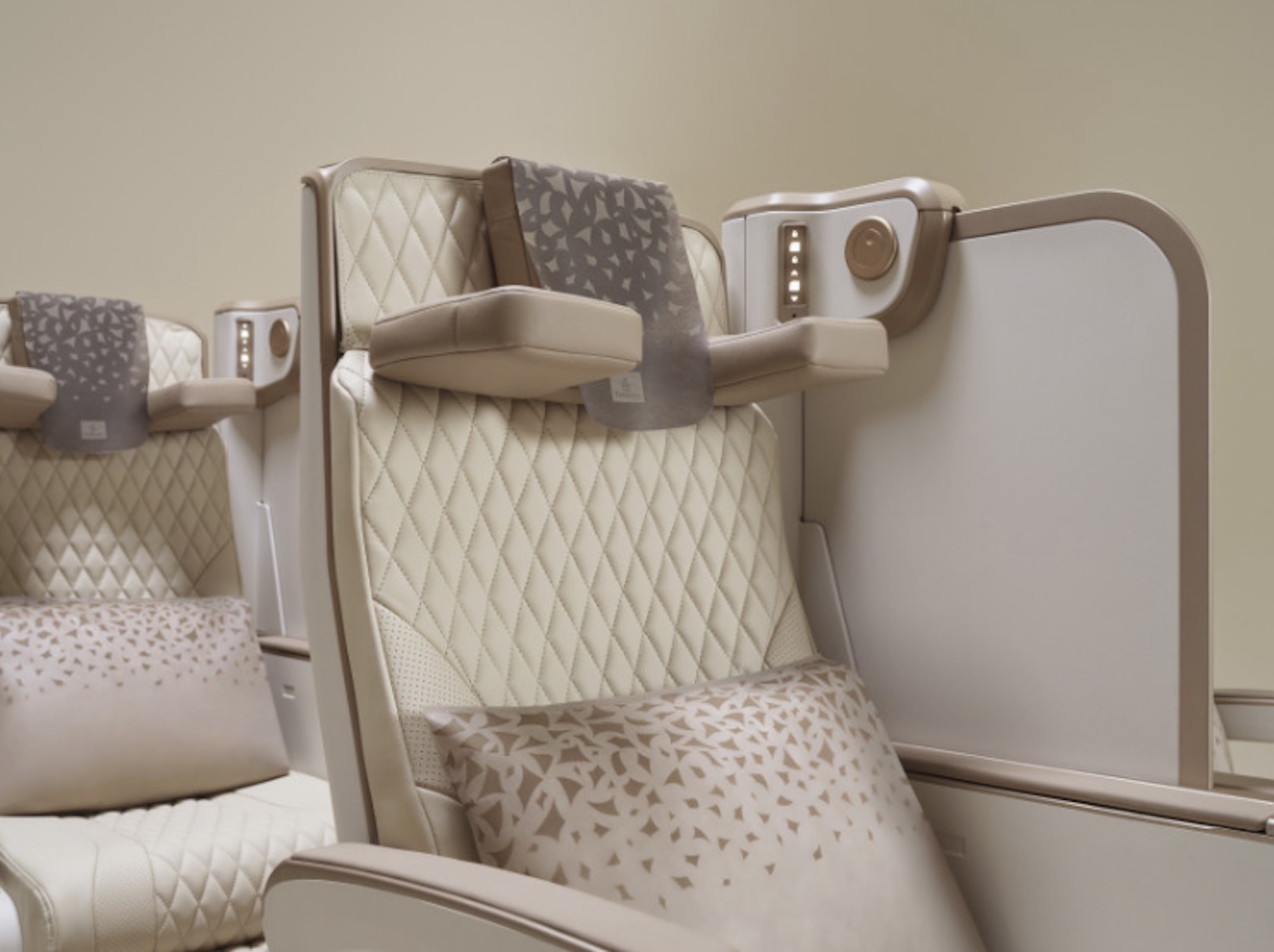 Emirates dévoile une Premium Economy à séparateurs réglables 1 Air Journal Emirates dévoile une Premium Economy à séparateurs réglables 1 Air Journal