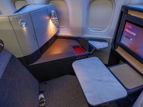 American Airlines enterre sa Première classe avec ses nouvelles suites Affaires sur 777 1 Air Journal