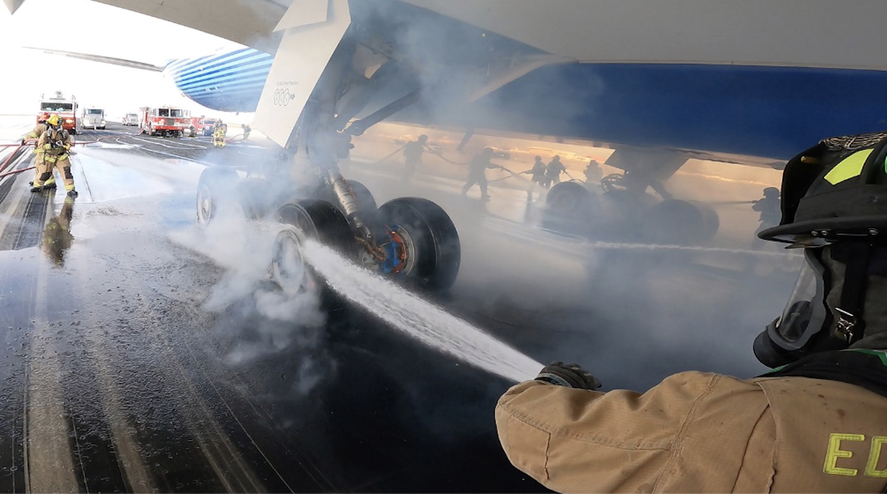 Boeing 777-9 : le test d'énergie maximale de freinage validé à Edwards Air Force Base 1 Air Journal Boeing 777-9 : le test d'énergie maximale de freinage validé à Edwards Air Force Base 1 Air Journal