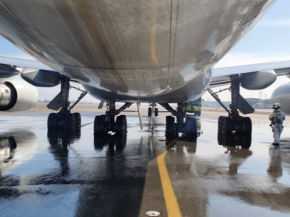 
Un Boeing 747-400F, exploité par SkyLease Cargo a interrompu son décollage à l aéroport international de Santiago du Chili (S