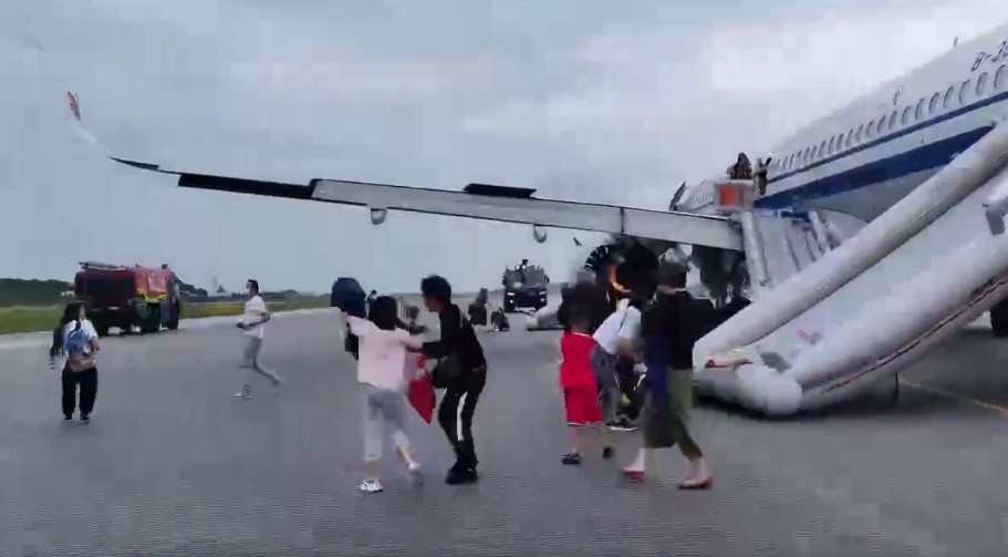 Le moteur de l’A320neo d’Air China prend feu, les passagers évacués d’urgence