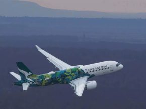 
Le groupe Qantas a officiellement démarré les opérations commerciales de l Airbus A220, avec ses deux premiers avions entrant 