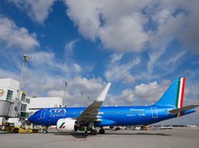 
La remontée du prix du kérosène pourrait se traduire par des billets plus chers chez ITA Airways. Son directeur général, Joe