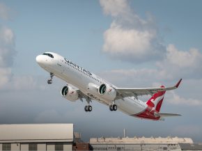
Ce jeudi 25 septembre 2025, la compagnie australienne Qantas a marqué une étape majeure dans le renouvellement de sa flotte ave