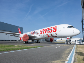 
SWISS, filiale du groupe Lufthansa a présenté aujourd hui à l aéroport de Zurich les nouveaux sièges de Première Classe et 