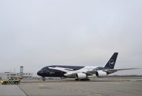 
L’Airbus A380 de Lufthansa, emblème du retour des très gros-porteurs en Europe, arbore désormais une spectaculaire livrée b