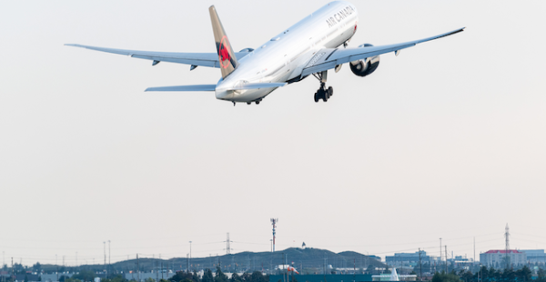 
Après quatre jours de paralysie complète, Air Canada reprend progressivement ses opérations ce lundi soir, à la suite d’un 