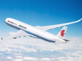 
En signant une commande ferme pour six Airbus A350F, Air China Cargo devient la première compagnie continentale chinoise à mise