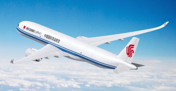 
En signant une commande ferme pour six Airbus A350F, Air China Cargo devient la première compagnie continentale chinoise à mise