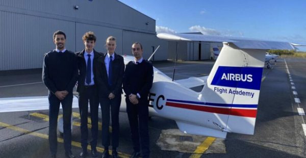 
Airbus Flight Academy Europe, filiale à 100 % d Airbus proposant des formations de pilotes civils et militaires, a reçu son pre