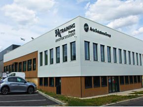 
Le jeudi 28 septembre, BAA Training a inauguré son tout nouveau centre de formation de pilotes, à proximité de l’aéroport d