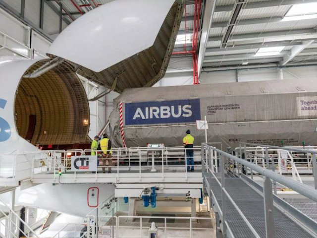 Un BelugaST transporte un satellite construit par Airbus sur un vol transatlantique 1 Air Journal