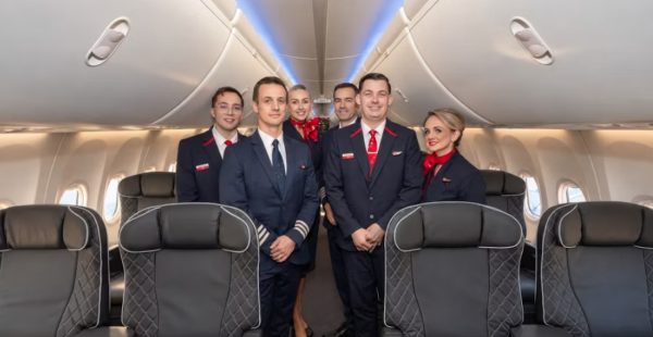 La compagnie britannique Jet2 (Jet2.com) a mis en service son premier Boeing 737-800 entièrement aménagé en classe affaires, av