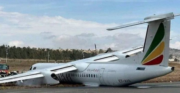 
Un Dash 8-400 d’Ethiopian Airlines a subi une sortie de piste après l effondrement du train d atterrissage lors de l atterriss