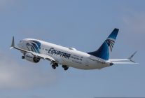 
EgyptAir a réceptionné le 2 mai 2026 son premier Boeing 737 MAX 8, marquant le début d un vaste programme de renouvellement de