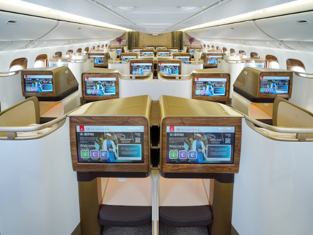 Le premier B777 d'Emirates avec cabine réaménagée a décollé pour Genève 30 Air Journal