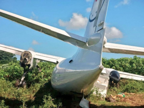 
Dimanche matin, un avion de type Fokker 50 de la compagnie aérienne R Komor a raté son décollage depuis l’aéroport Bandar E