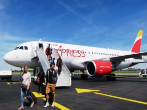 
Iberia Express, la filiale low-cost d Iberia, lancera le 30 mars un nouveau programme de liaisons pour la saison estivale, dans l