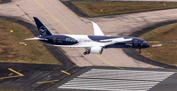 
Le 6 avril 2026, jour de Pâques, Lufthansa célébrera le centenaire de ses premiers vols réguliers en recréant, au départ de