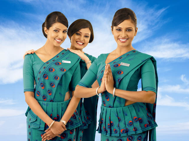 Air-journal_SriLankan hotesses