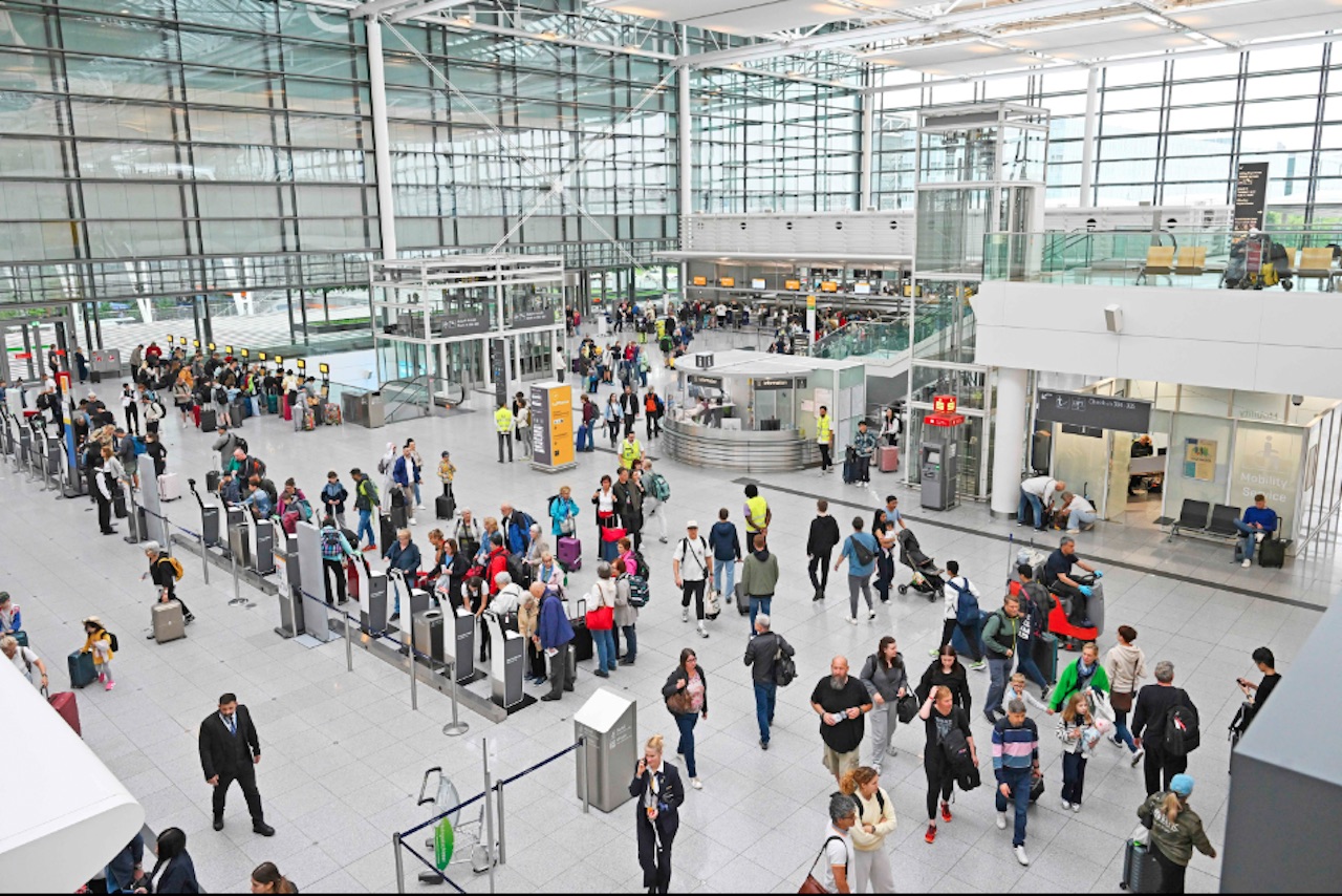 Munich : le hub bavarois survole 2025 avec 43,4 millions de passagers  1 Air Journal