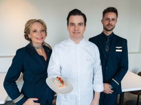 
Brussels Airlines confie sa carte long-courrier 2026 au chef doublement étoilé Glenn Verhasselt, à la tête du restaurant Sir 