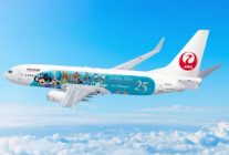 
Japan Airlines et l’exploitant de Tokyo Disney Resort, Oriental Land Co., lanceront le 4 juin 2026 un Boeing 737-800 en livrée