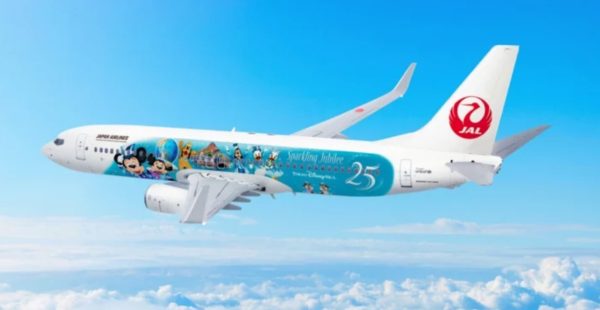 
Japan Airlines et l’exploitant de Tokyo Disney Resort, Oriental Land Co., lanceront le 4 juin 2026 un Boeing 737-800 en livrée