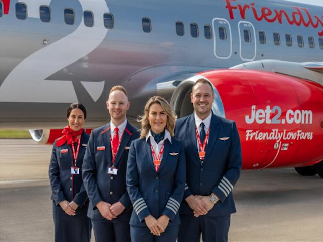Jet2.com lance de nouveaux uniformes pour les pilotes et le personnel de cabine 1 Air Journal
