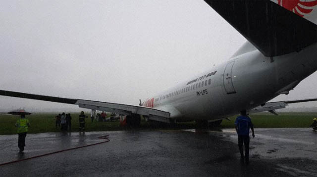 Indonésie : sortie de piste pour la low cost Lion Air (vidéo et photos) 23 Air Journal