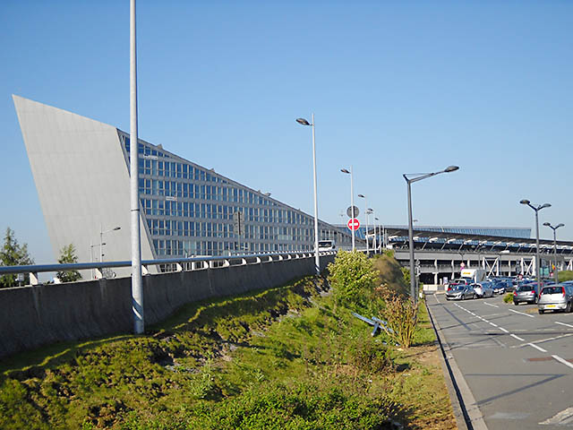 Passagers satisfaits et confiants à l’aéroport de Lille 55 Air Journal