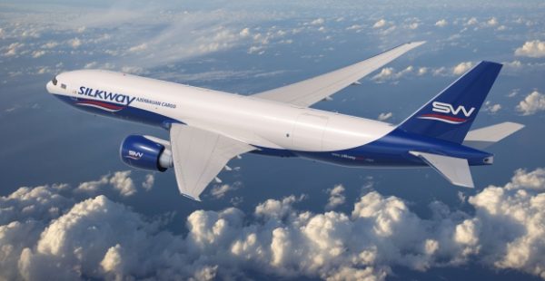 
Boeing a annoncé mercredi une commande de cinq avions 777-F (Freighter) par la compagnie privée azerbaïdjanaise Silk Way West 