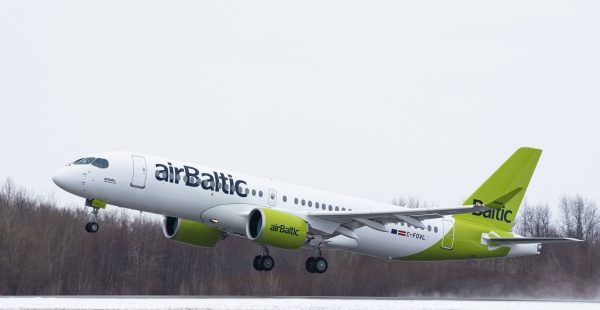 
AirBaltic, la compagnie aérienne nationale de Lettonie, a annoncé le 25 mars une visite à Kiev, en Ukraine, dirigée par son P