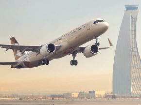 
Etihad Airways a franchi un nouveau cap en novembre 2025, en accueillant 2,1 millions de passagers, soit une hausse de 28% par ra
