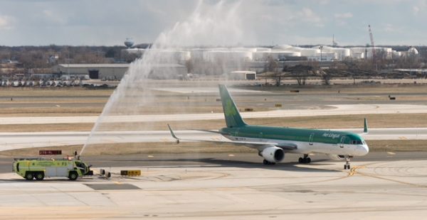 La compagnie nationale irlandaise Aer Lingus vient d inaugurer une ligne directe entre Dublin et Philadelphie, sa 14ème destinati