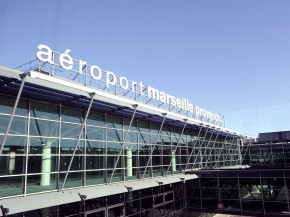
Cinquième aéroport français avec plus de 10 millions de passagers en 2019, l aéroport Marseille-Provence à Marignane va fêt