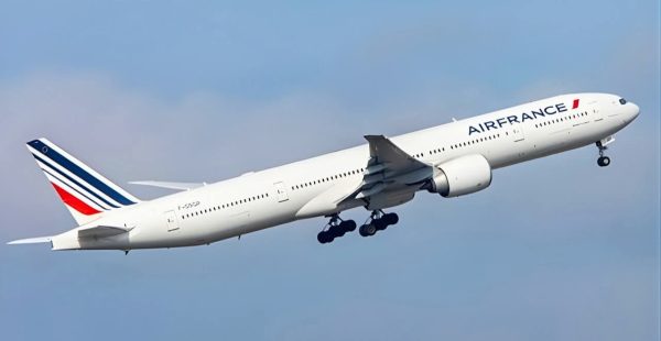 
Air France reconduit au printemps 2026 ses vols directs spéciaux entre les États-Unis et la Côte d’Azur, reliant Los Angeles