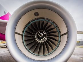 
GE Aerospace a bouclé 2025 sur des résultats supérieurs aux attentes, portés par un bond des livraisons de moteurs – en par