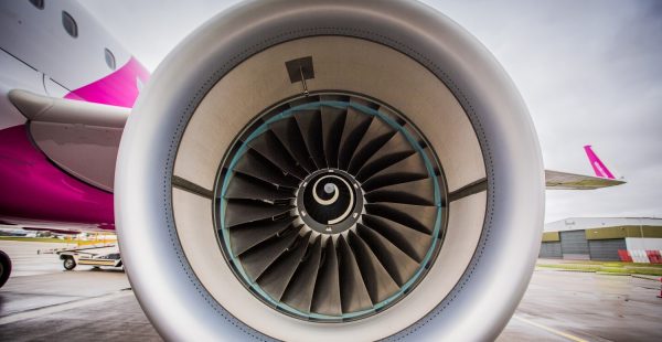 
GE Aerospace a bouclé 2025 sur des résultats supérieurs aux attentes, portés par un bond des livraisons de moteurs – en par