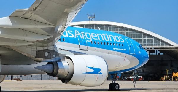 
Aerolíneas Argentinas a officialisé au salon aéronautique de Farnborough la signature d’un contrat de leasing portant sur si