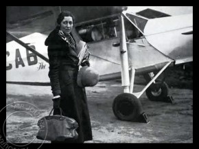 
Histoire de l’aviation – 18 novembre 1932. C’est à une vitesse record que l’aviatrice de nationalité britannique Amy J